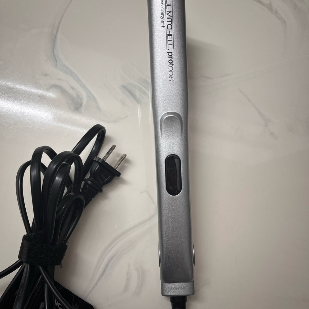 Paul Mitchell straightener - Picture 2 of 4